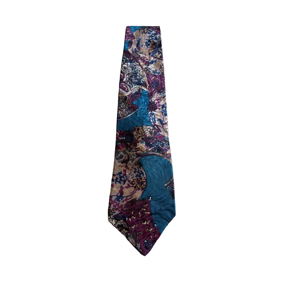 Benchmark silk tie